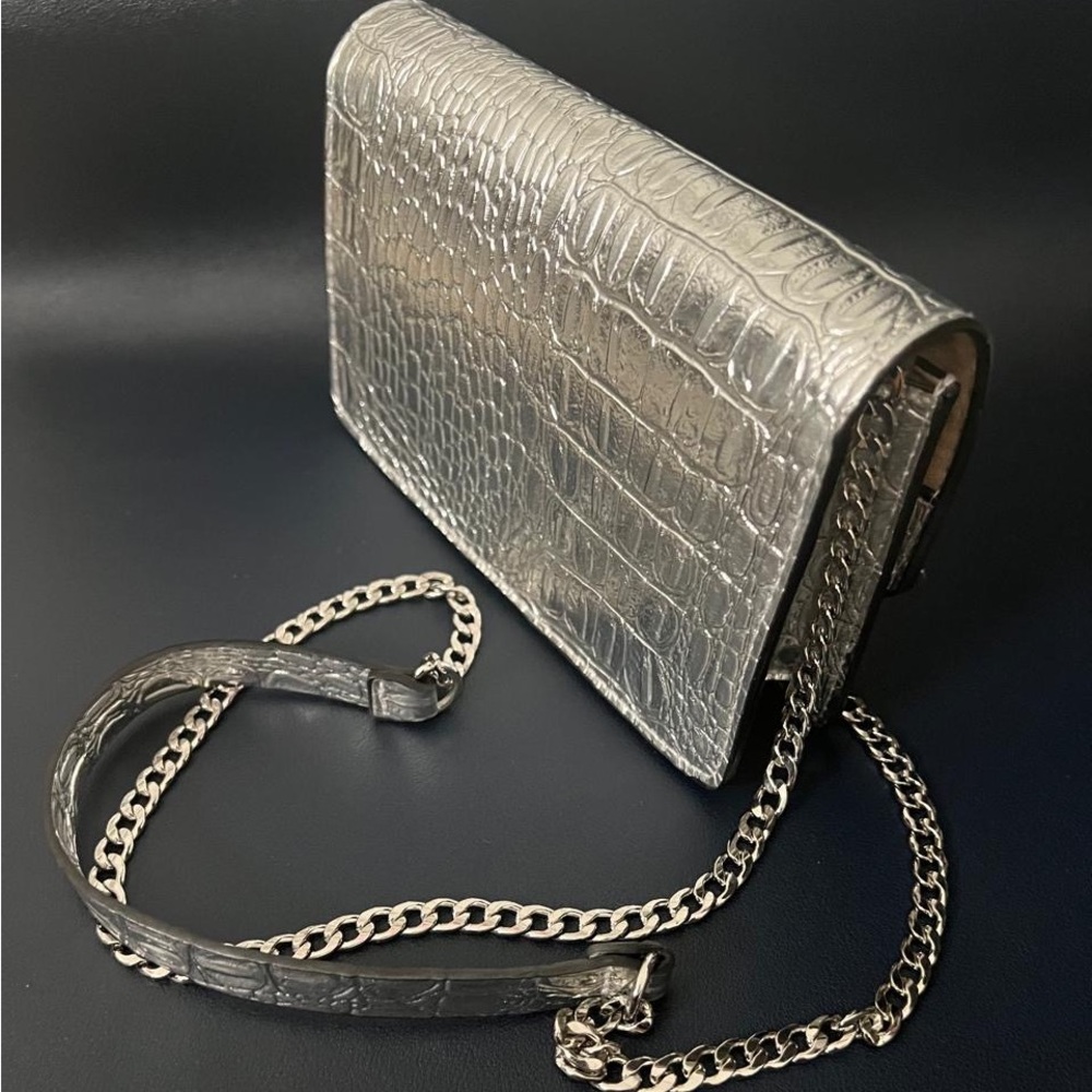 H&M Women Silver Textured Small shoulder bag - Picture 5 of 8